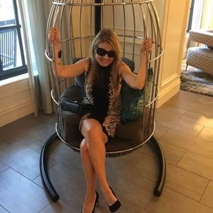 Meet your Posher, Robin